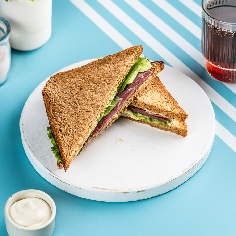 Изображение товара Сэндвич Двойной с Ростбифом 170 г - насыщенный мясной вкус