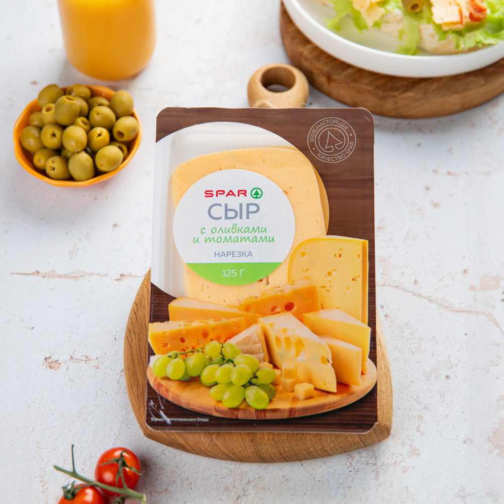 Изображение товара Сыр SPAR с Оливками и Томатами Нарезка 45% 125г