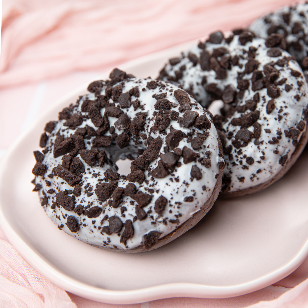 Изображение товара Донат Stokson с Ванильной Начинкой и Печеньем Oreo 75г