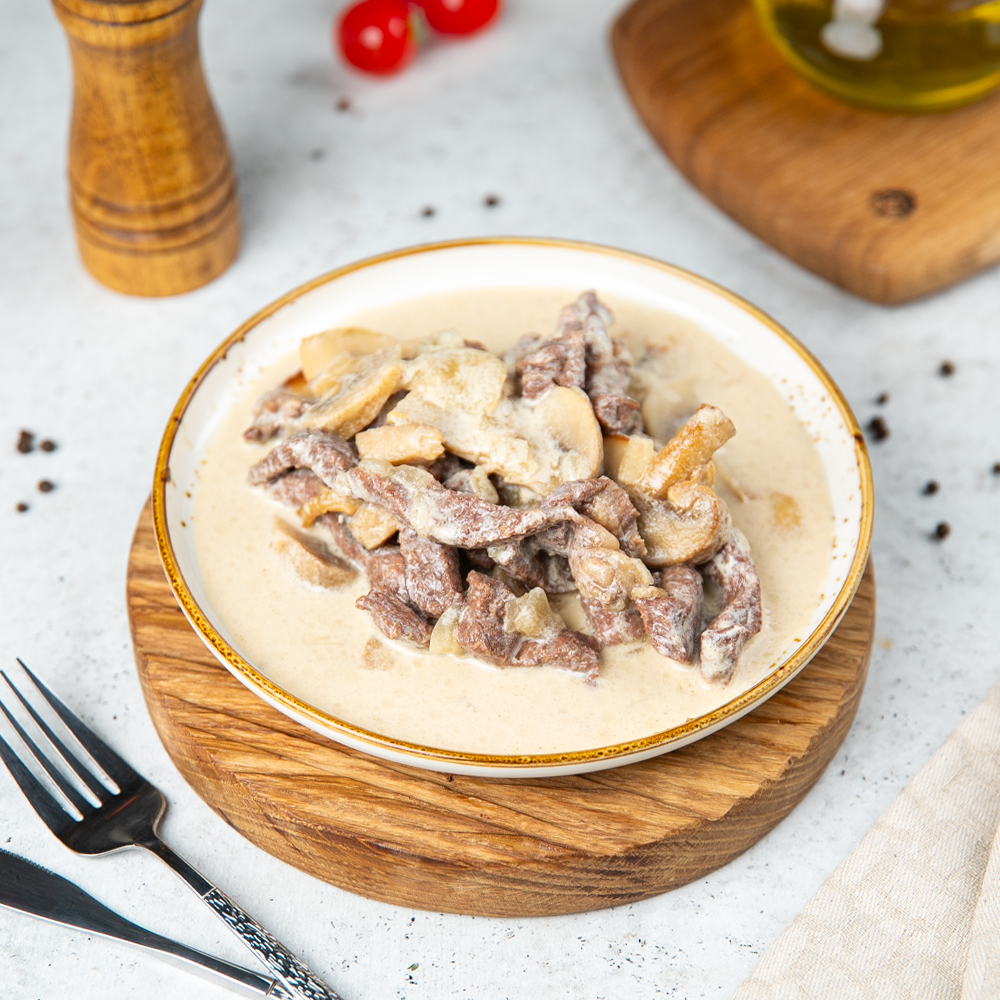 Изображение товара Говядина по-Строгановски с Шампиньонами