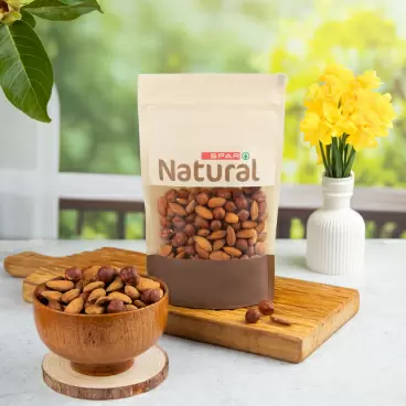 Изображение товара Смесь Орехов SPAR NATURAL Миндаль и Фундук Сушеный 170г